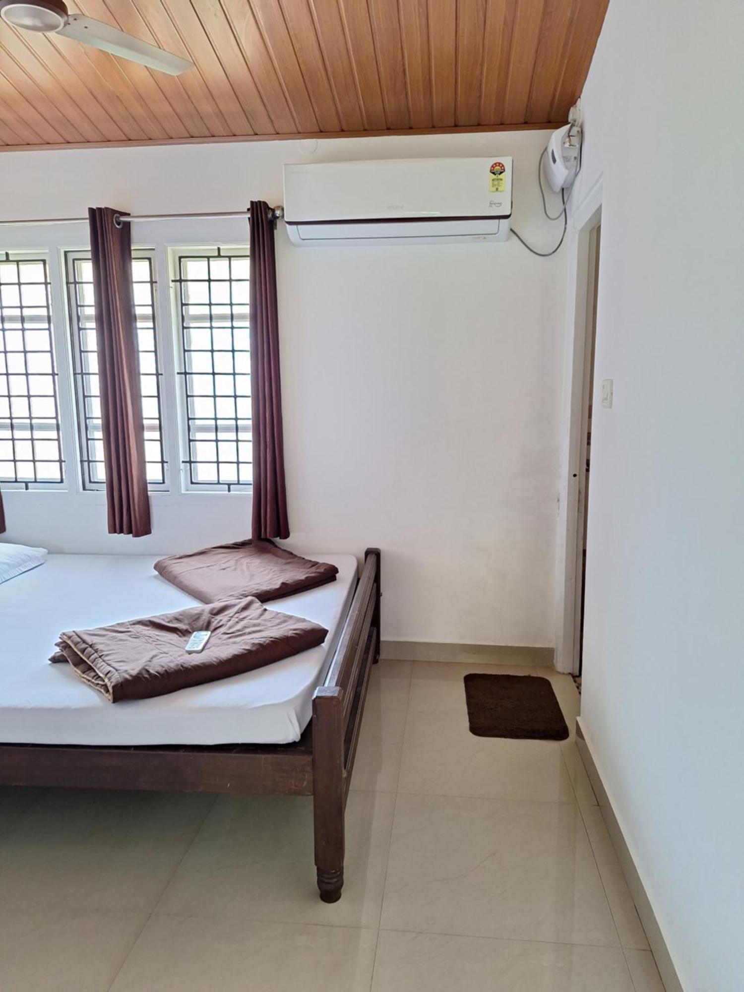 Suvarna Grande Homes Mangalore Cameră foto